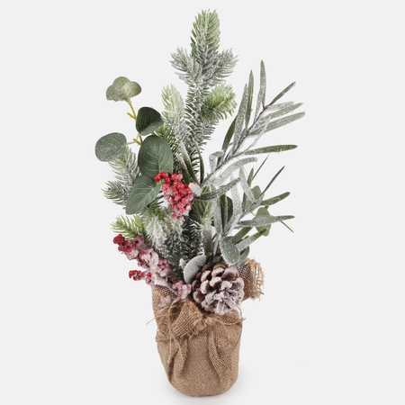 Snow-covered centerpiece in jute