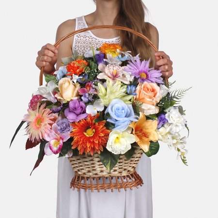 Basket floral composition